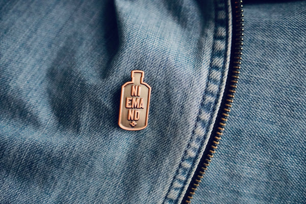 Niemand Pin